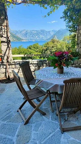 BEAUTIFUL STONE HOUSE IN LIPCI – AN AUTHENTIC HOME IN THE BAY OF KOTOR — photo 41